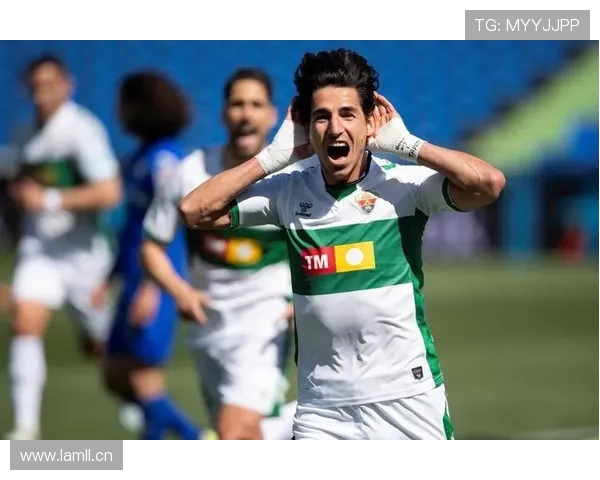 阿贾克斯荷甲竞争力下滑：争冠形势出现变化，对赛季走势带来影响