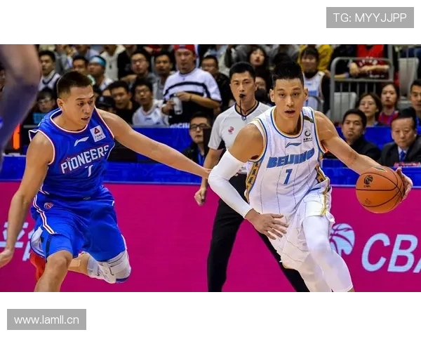 林书豪拿着外卖坐地铁，那双球鞋比我房租还贵